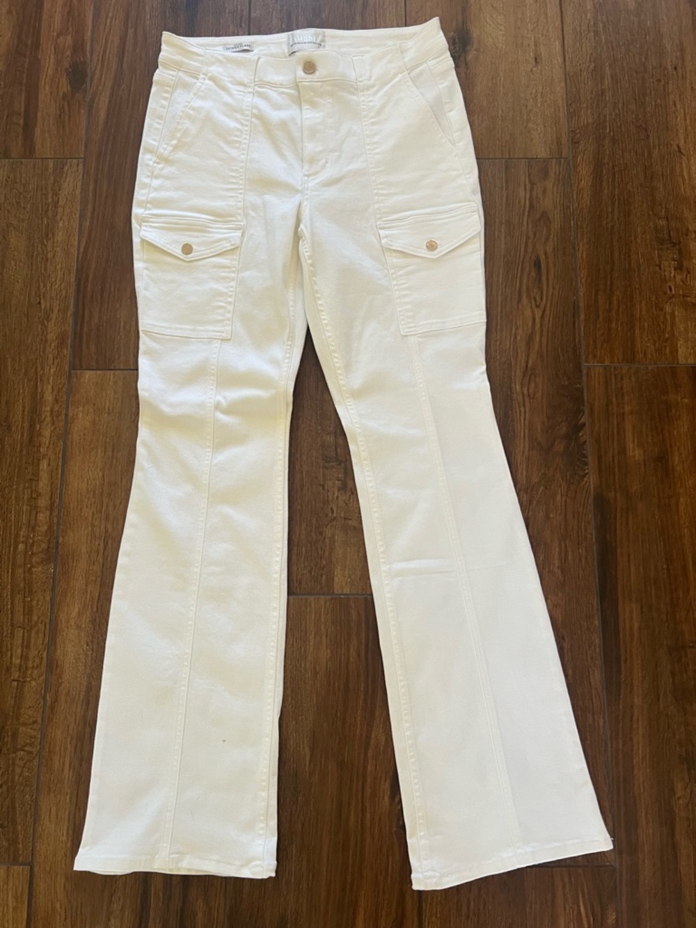 NWT White House Black Market Skinny Flare White Cargo Pants Size 8